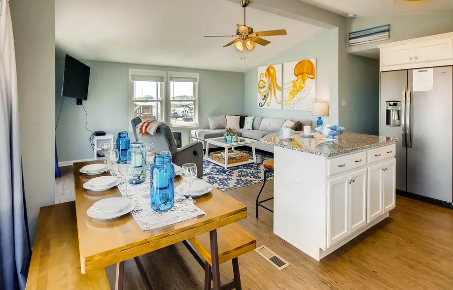Captain's Quarters