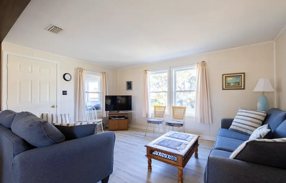 7810 - Beacham Cottage