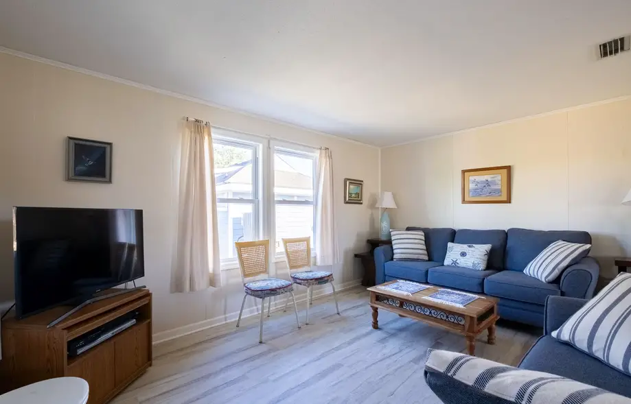 7810 - Beacham Cottage