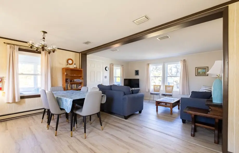 7810 - Beacham Cottage