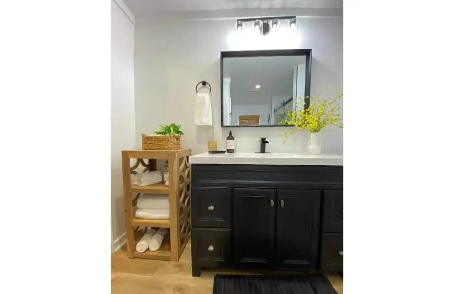 Relax, unwind in beautiful coastal cottage near exquisite Cape Hatteras Seashore