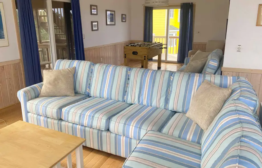 7692 - Seaside Serenity