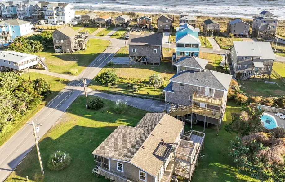 7933 - Salty Sea-Gal