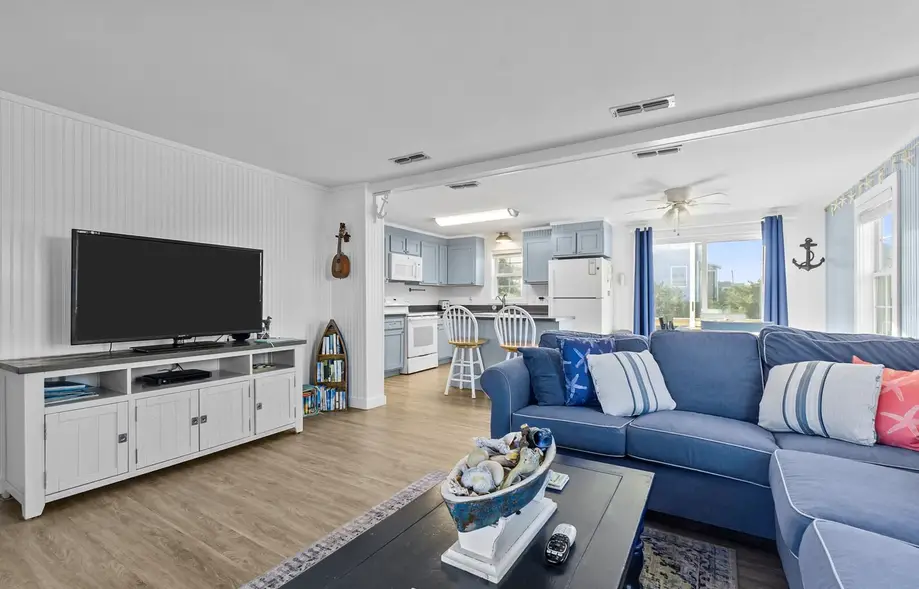 7933 - Salty Sea-Gal