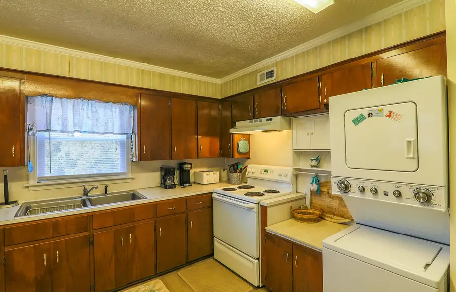 7604 - Uncle Pooh's Cottage