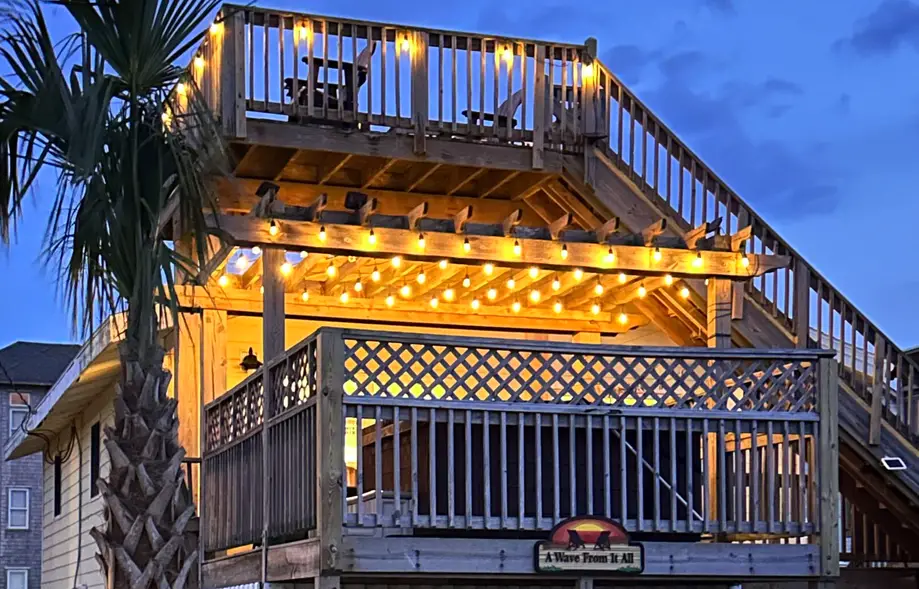 7039 - A Wave From It All