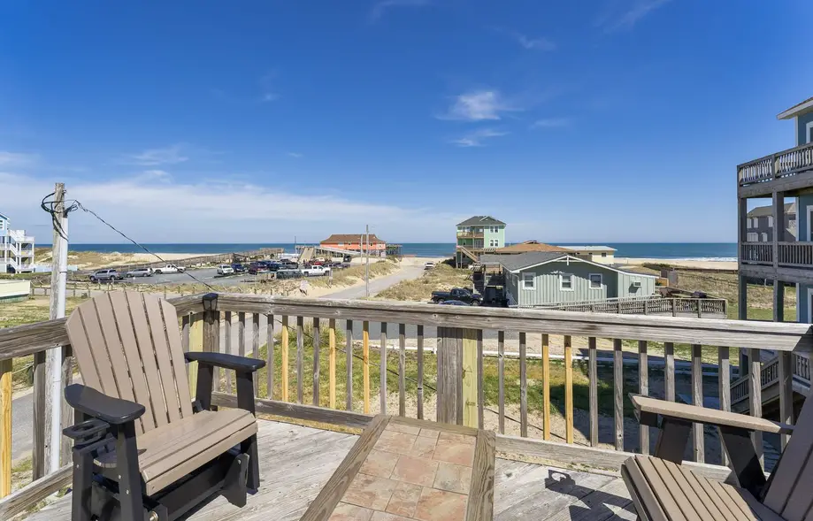 7039 - A Wave From It All