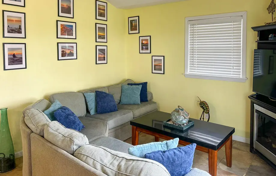 7039 - A Wave From It All