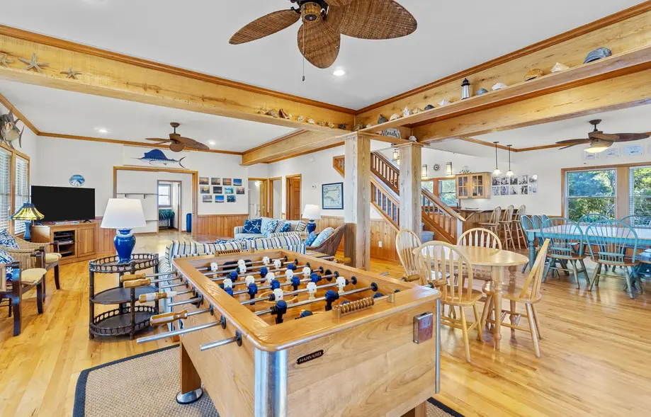 7825 - The Carolina Moon