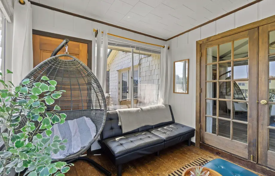 7648 - QuinnaKeeters' Beach Bungalow